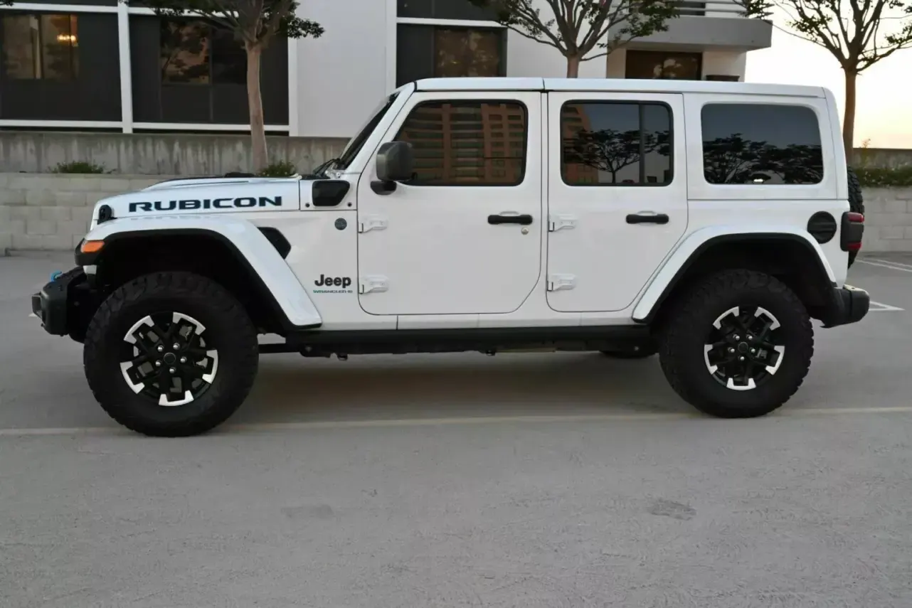 Jeep-Wrangler-Rubicon-X-4xe