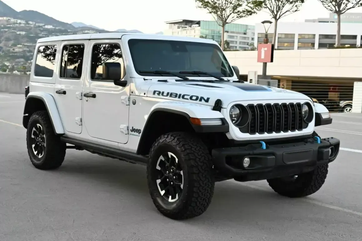 Jeep-Wrangler-Rubicon-X-4xe