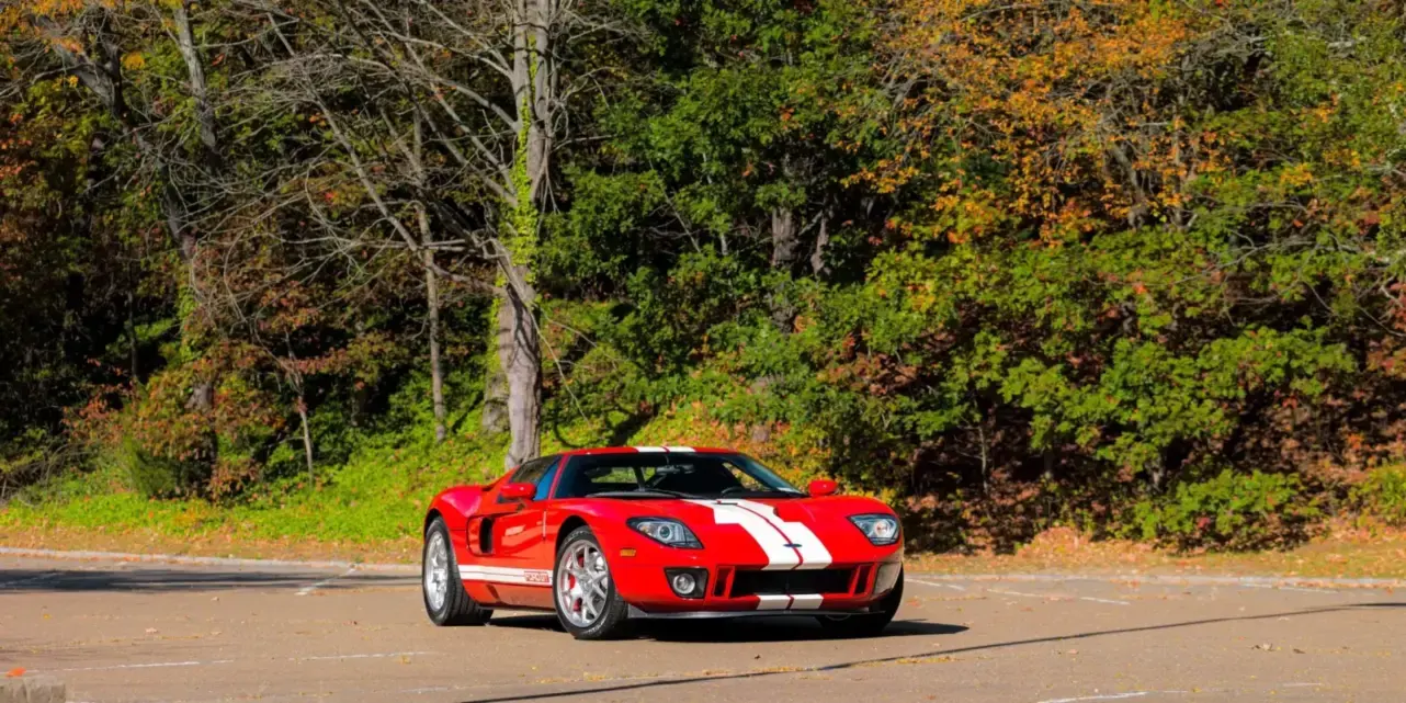 2005-Ford-GT