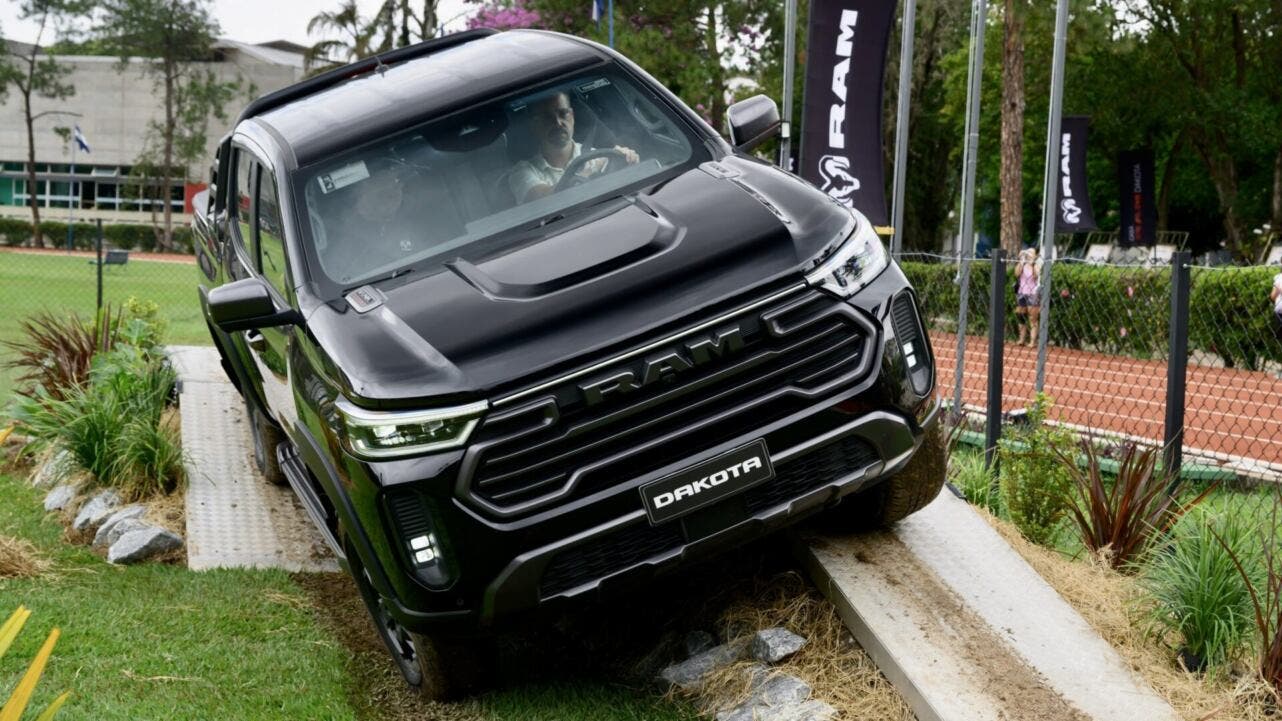 Ram Dakota Brazil
