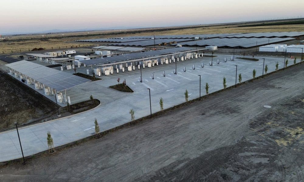 lost hills tesla supercharger