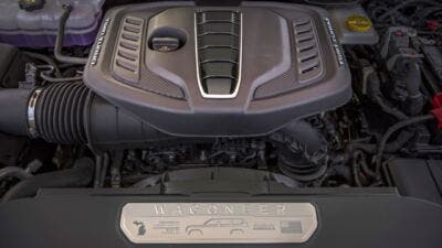 jeep grand wagoneer engine