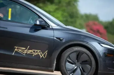 tesla robotaxi
