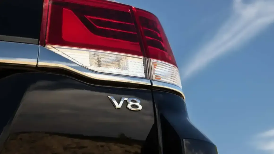 v8 toyota