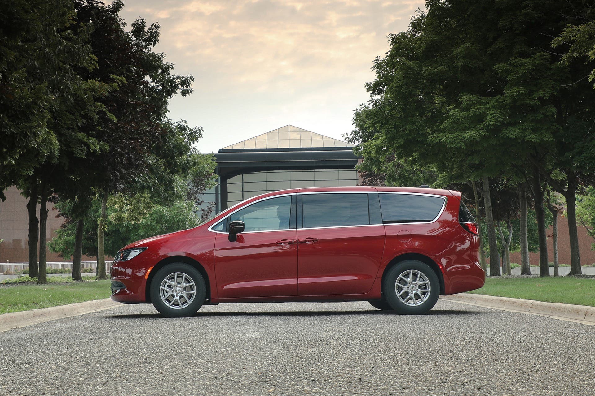 Chrysler Grand Caravan 2026