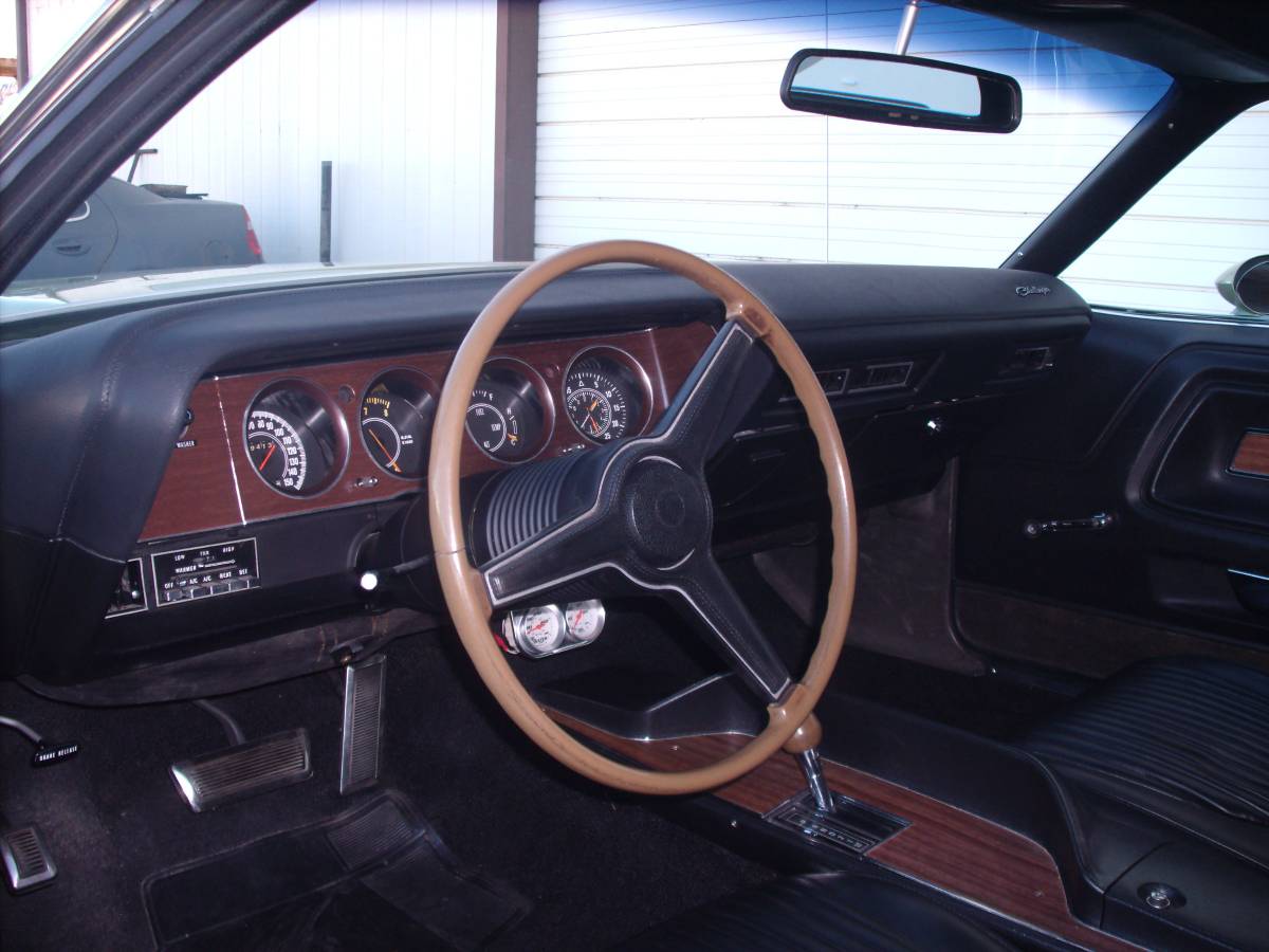 Dodge Challenger SE R/T