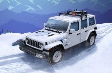 Jeep Wrangler Snow Trace