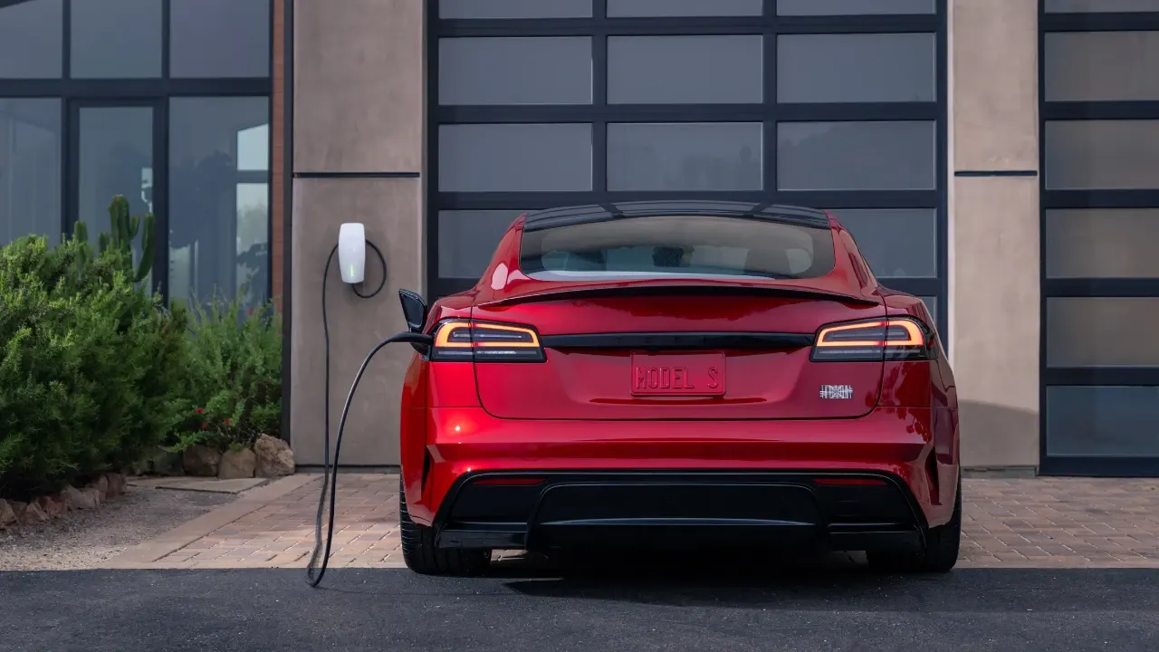 tesla model s plaid