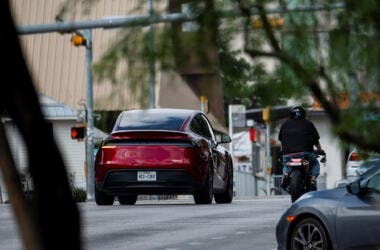 tesla austin robotaxi