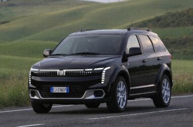 Fiat Freemont render