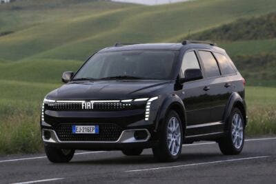 Fiat Freemont render