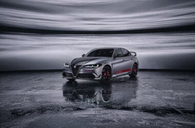 Alfa Romeo Giulia Quadrifoglio Luna Rossa