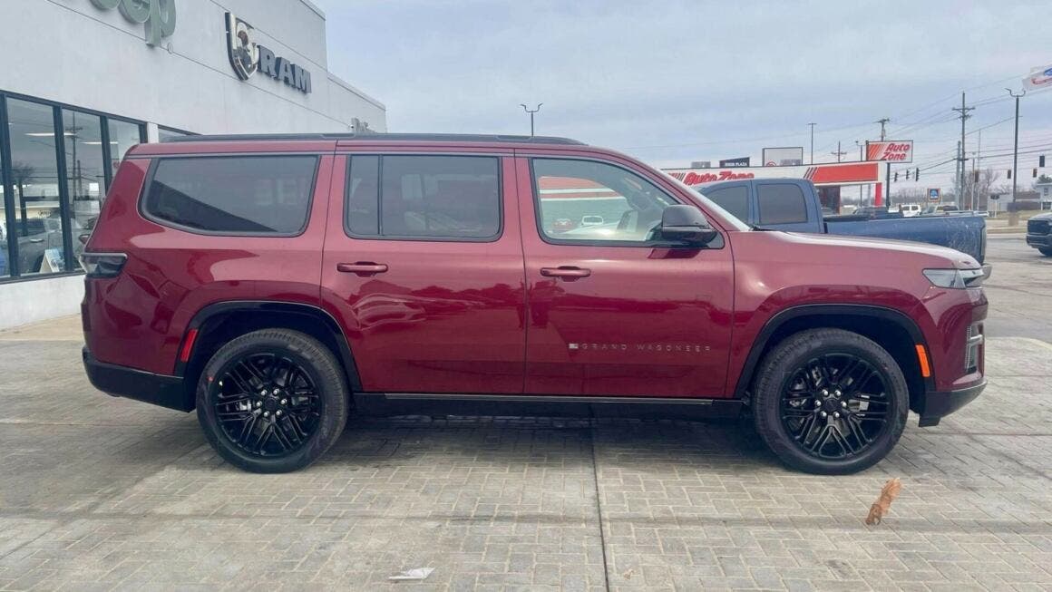 Jeep Grand Wagoneer Limited Reserve-2