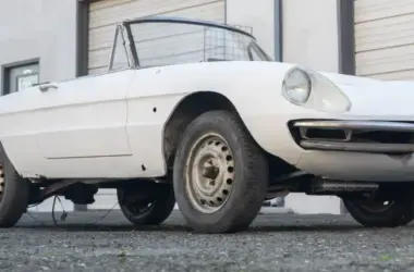 1967_alfa-romeo_1600-spider-duetto