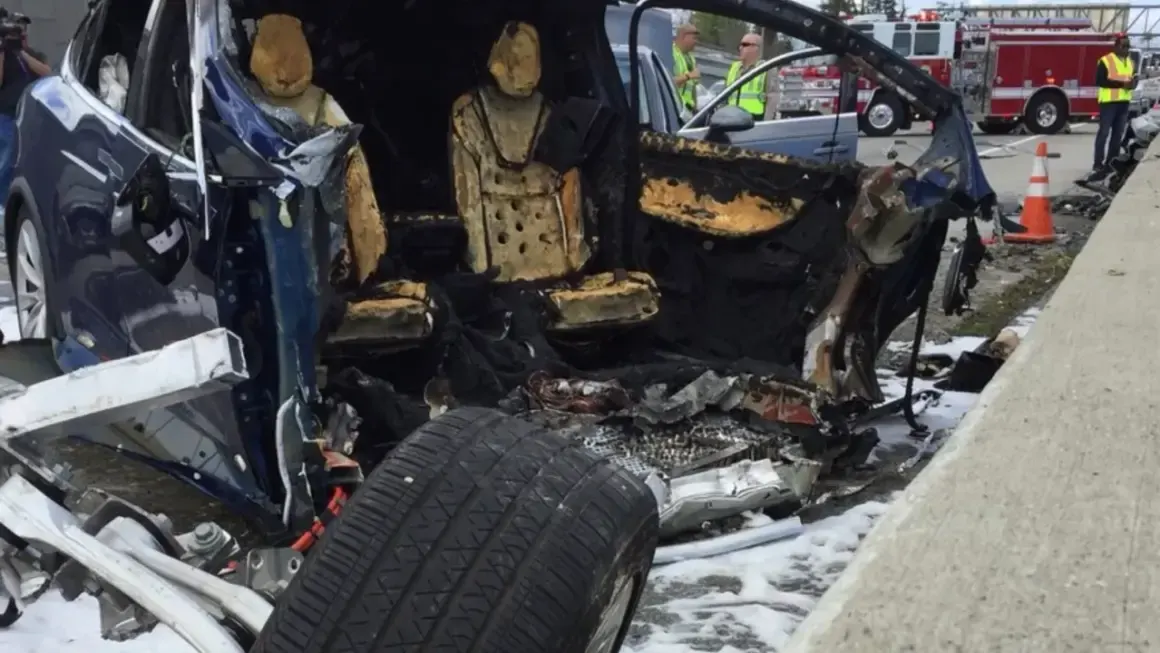 Tesla Model X crash