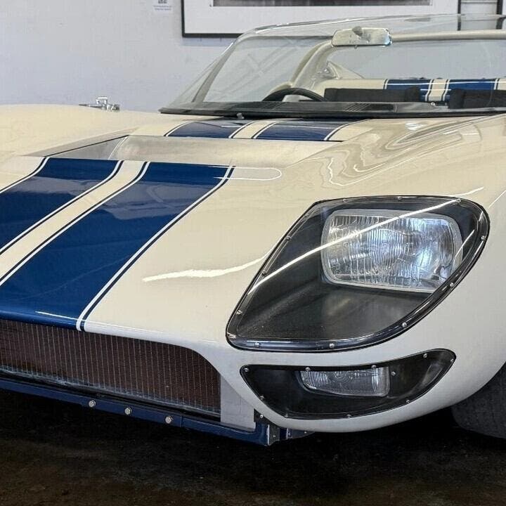 A subasta este Ford GT40 ganador de las 24 Horas de Le Mans ¿Adivinas