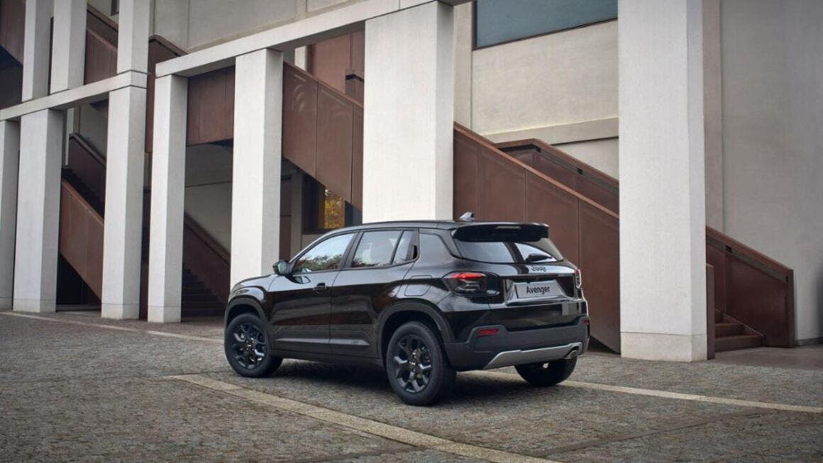 jeep avenger black edition