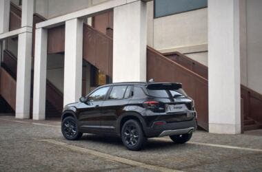 jeep avenger black edition