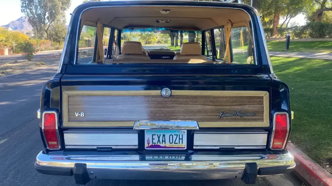 jeep Grand Wagoneer 4x4