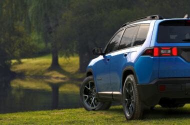 2026 Jeep Cherokee Hybrid