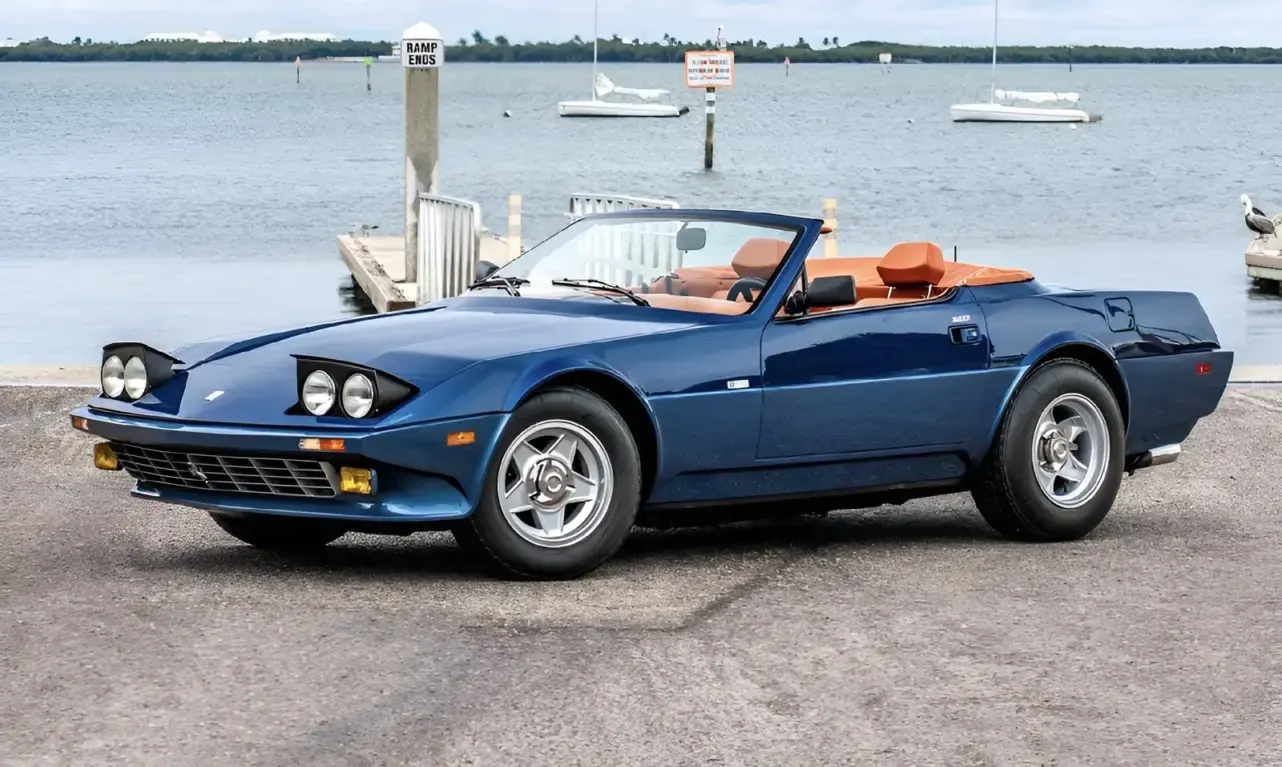 Ferrari 365 GTB/4 Daytona marion