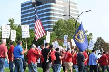 Stellantis UAW workers