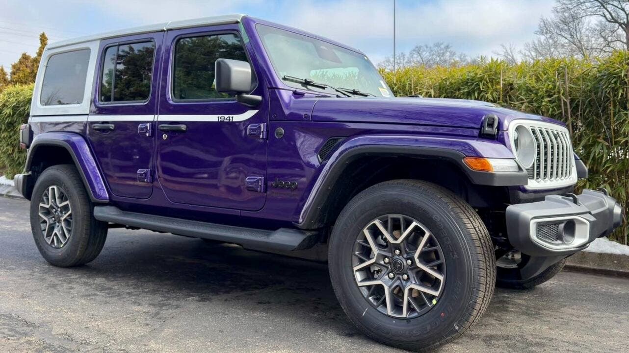 2026 Jeep Wrangler Sahara Whitecap