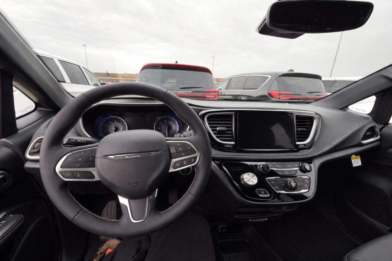 2027 Chrysler Pacifica