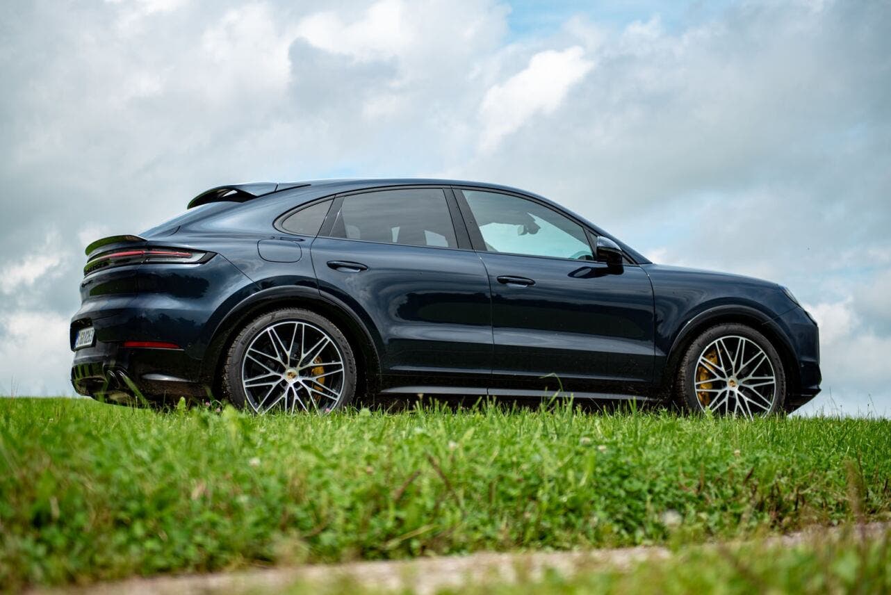 Porsche Cayenne 2025