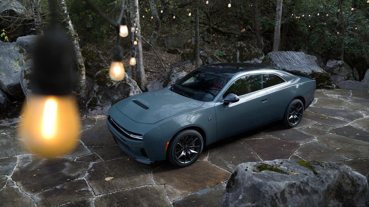 dodge charger sub-zero