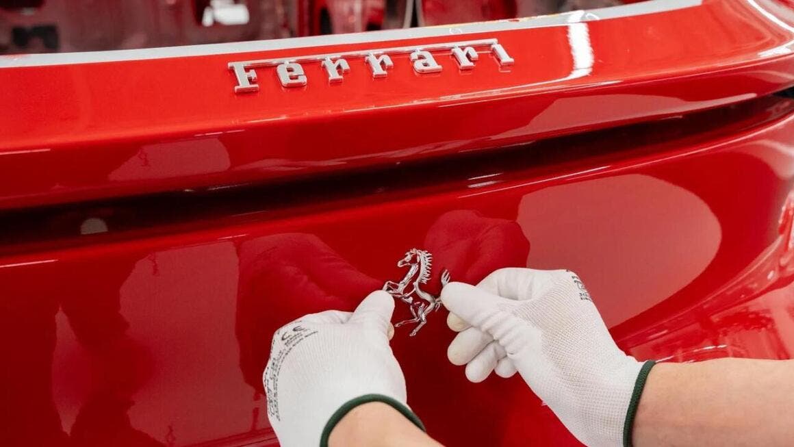 ferrari badge