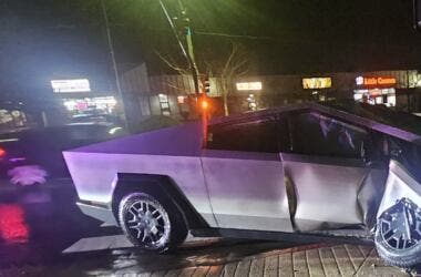 tesla cybertruck FSD