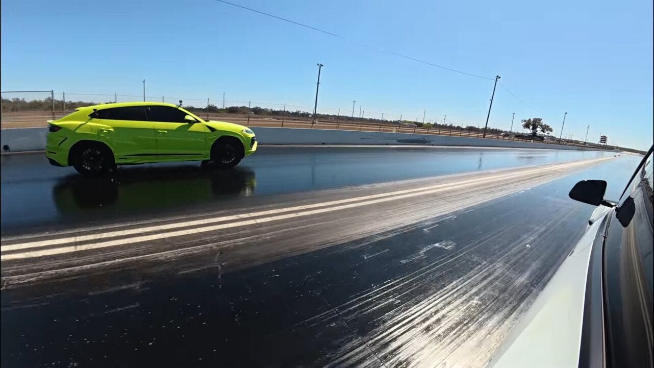 Lamborghini Urus vs. Tesla Model Y