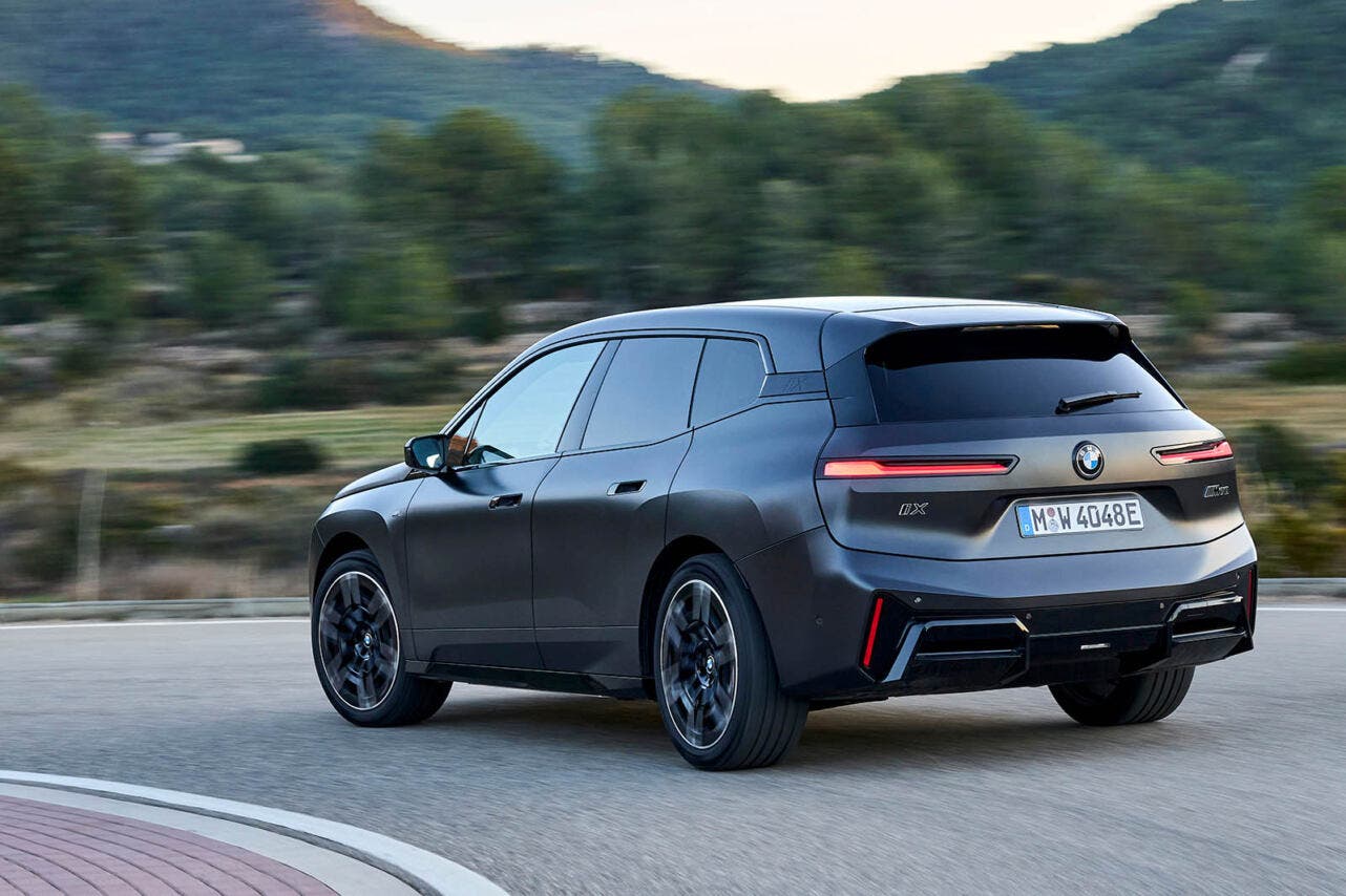 BMW iX