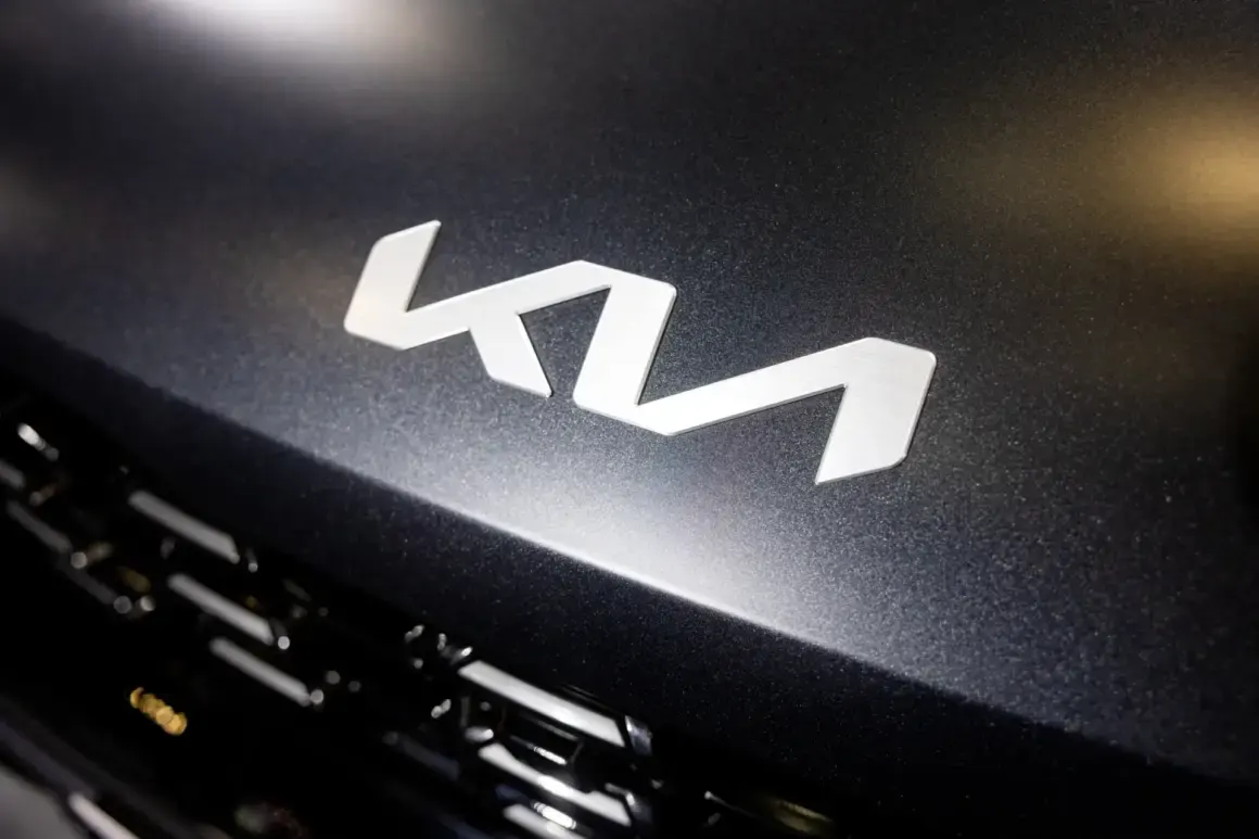 kia badge