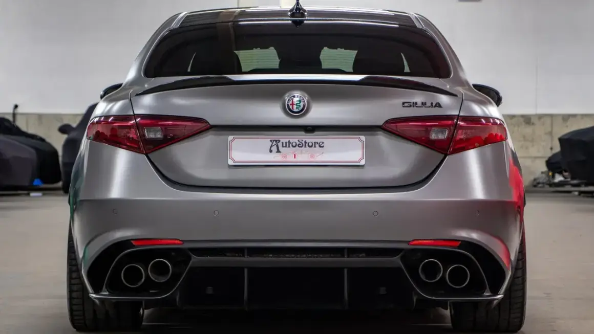 Alfa Romeo Giulia Quadrifoglio NRING