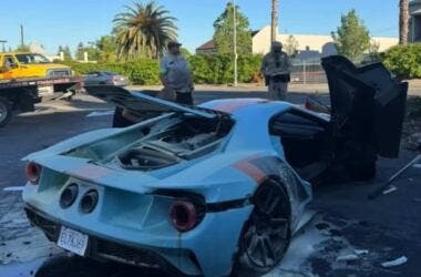 ford gt accident