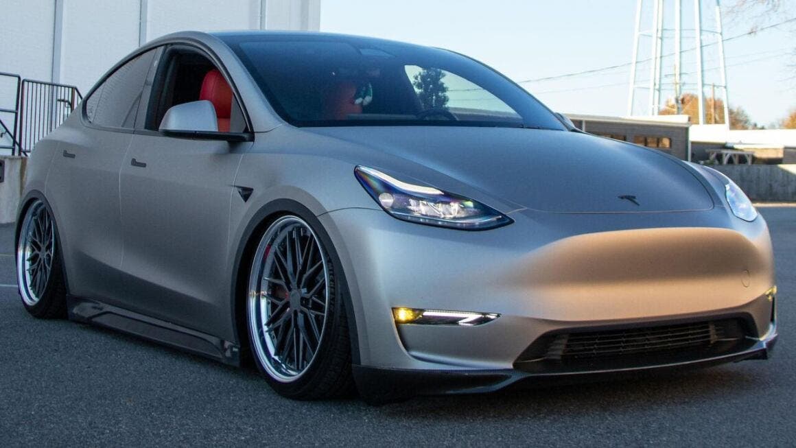 tesla model y T-Sportline