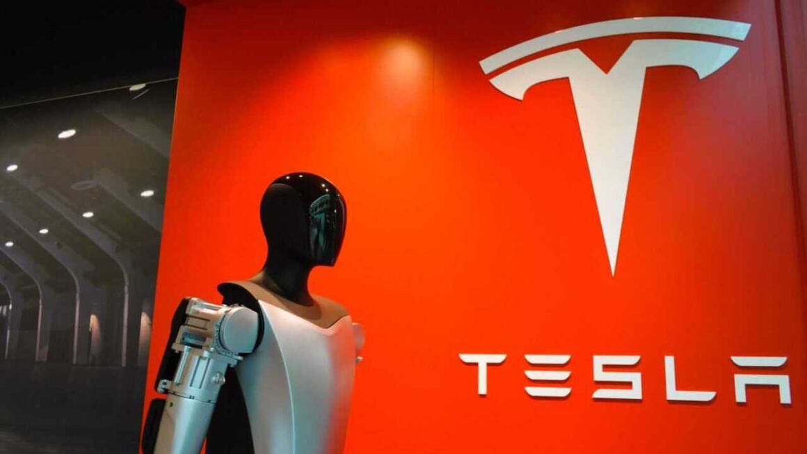 tesla optimus, Physical AI