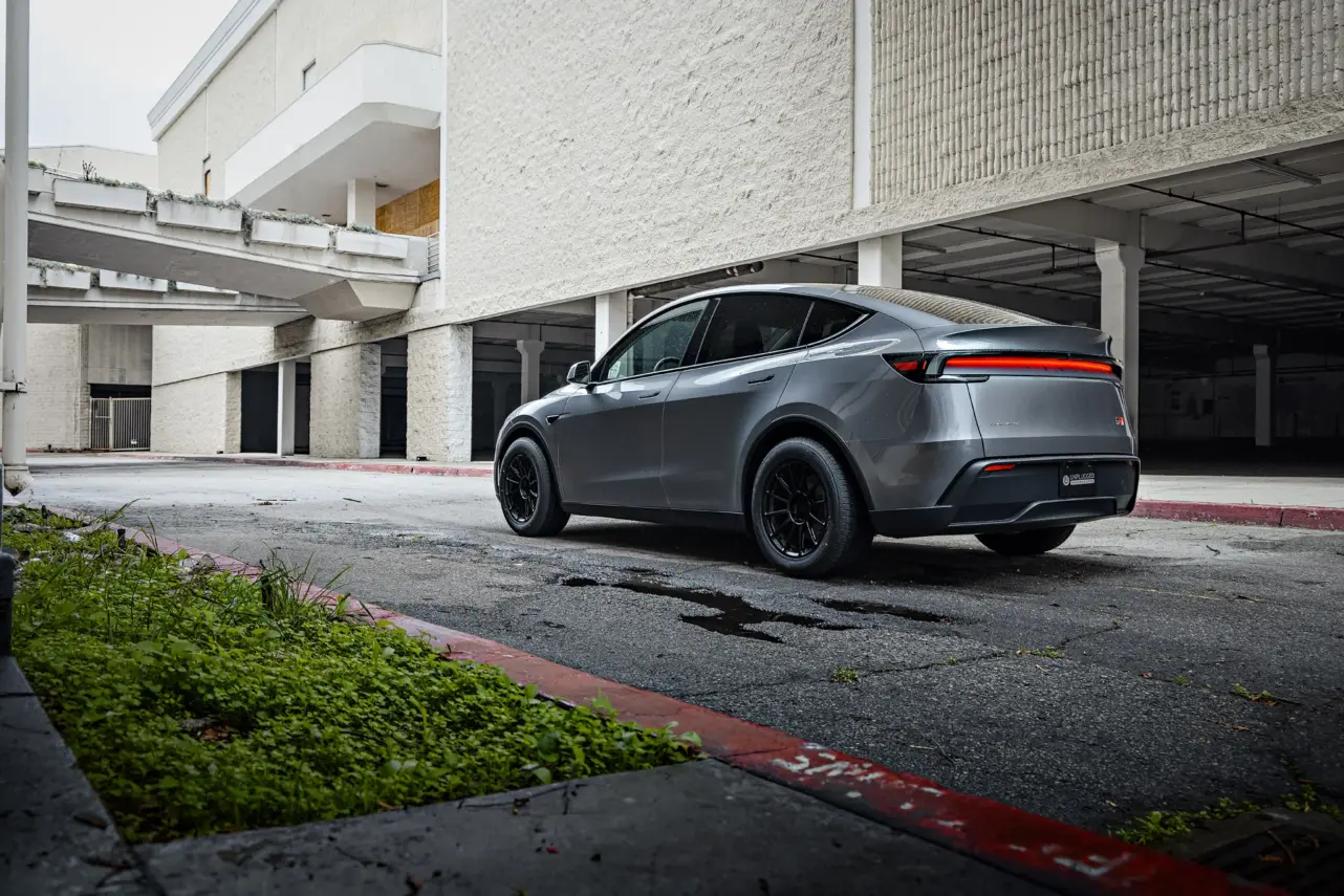 tesla model y Unplugged Performance
