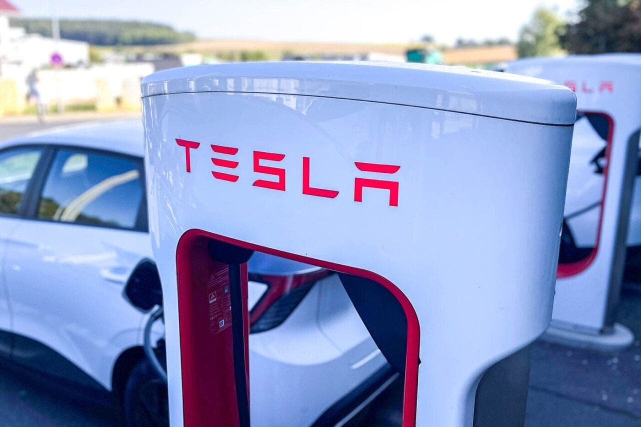 Tesla supercharger