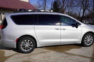 Chrysler Pacifica Mini-T Campervan