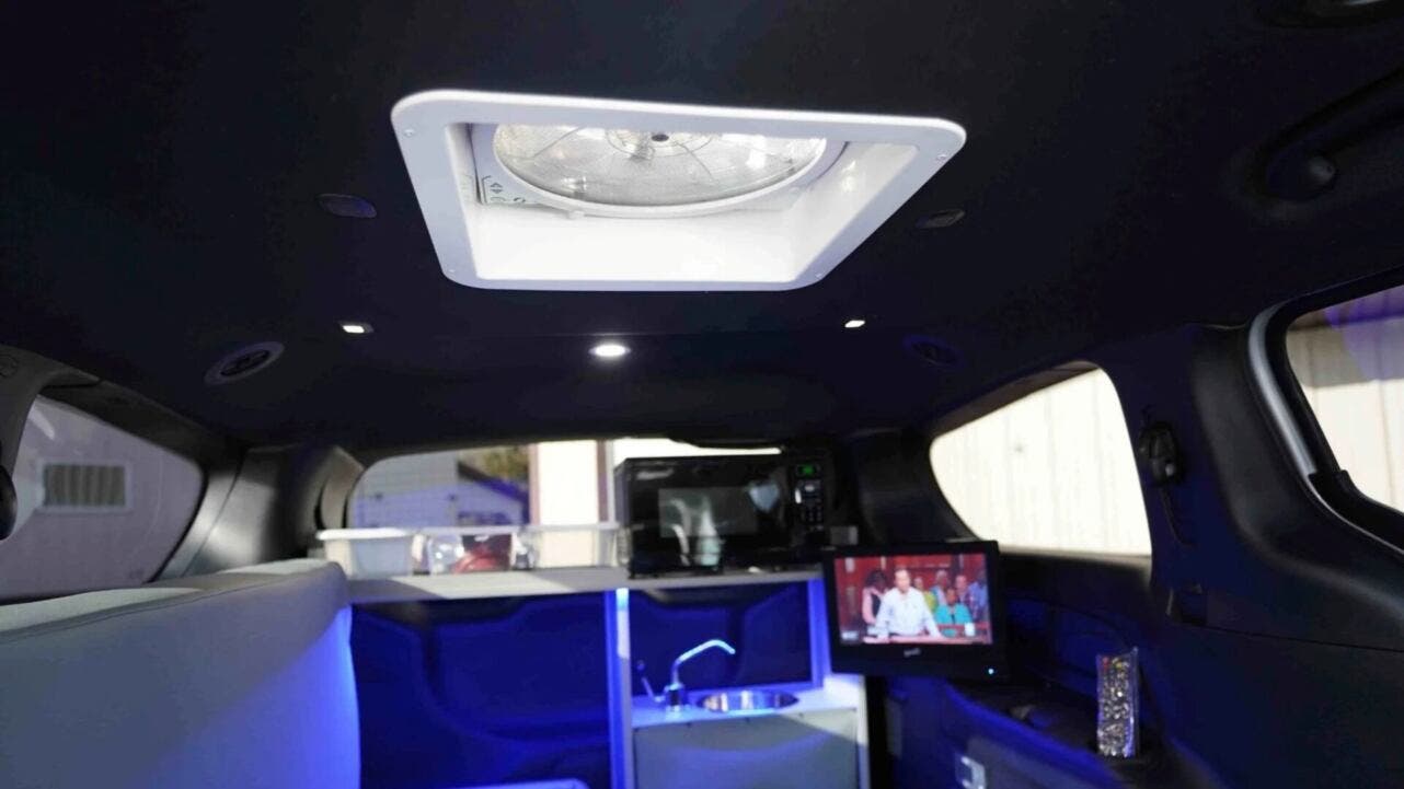 Chrysler Pacifica Mini-T Campervan