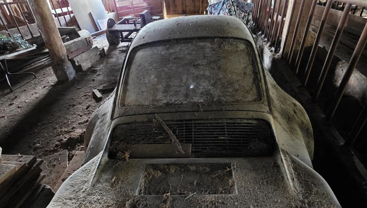 Porsche barn find