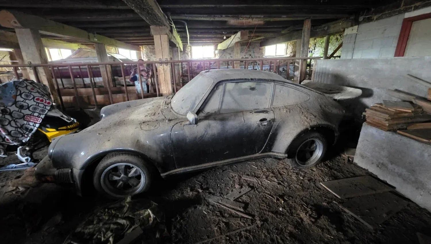 Porsche barn find