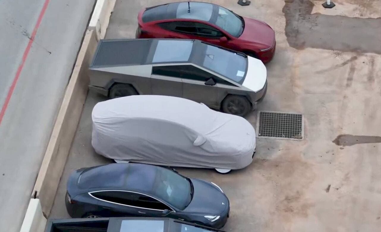 Tesla Model Y L Giga Texas