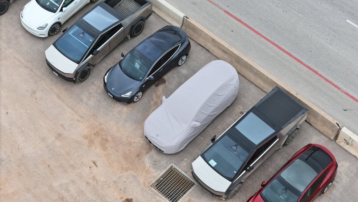Tesla spotted testing a "mysterious" model at Giga Texas - ClubAlfa Global