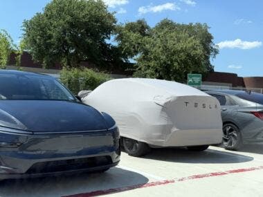 Tesla Model Y L Giga Texas