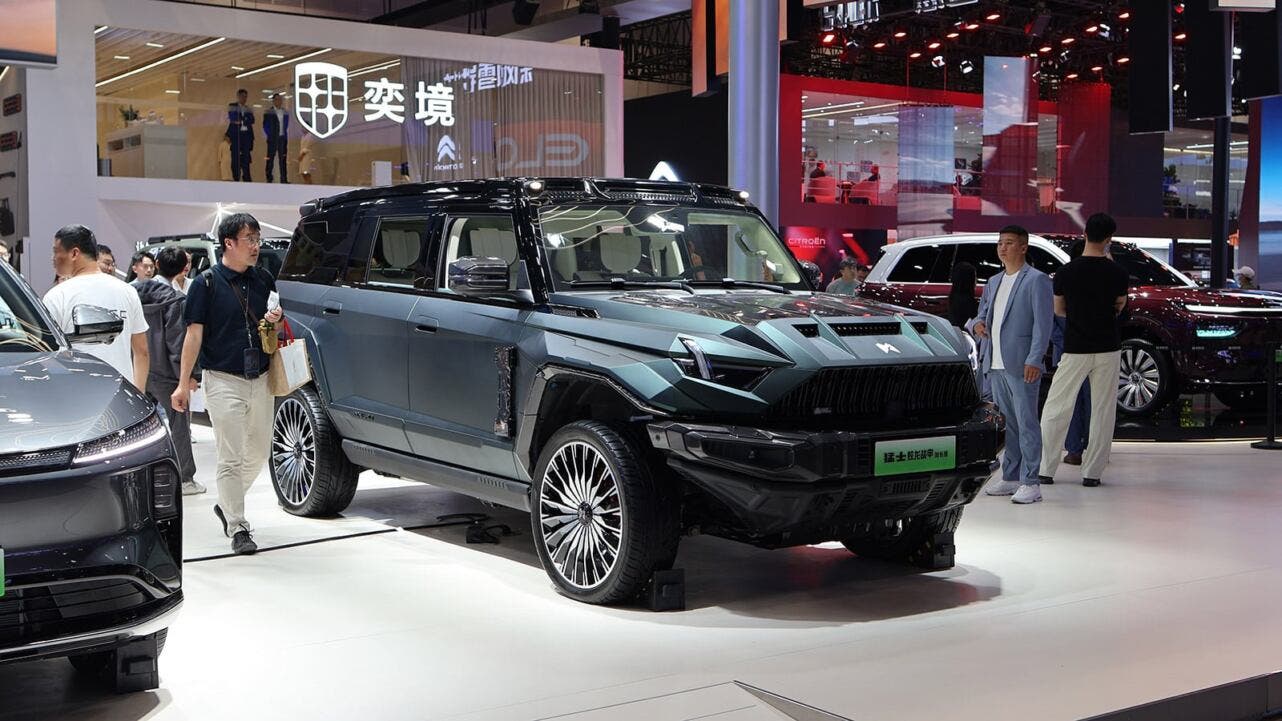 dongfeng showroom