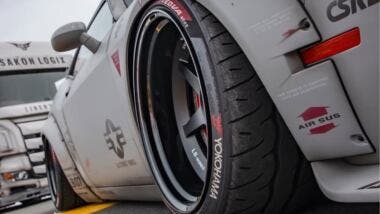 liberty walk Dodge Challenger SRT Hellcat